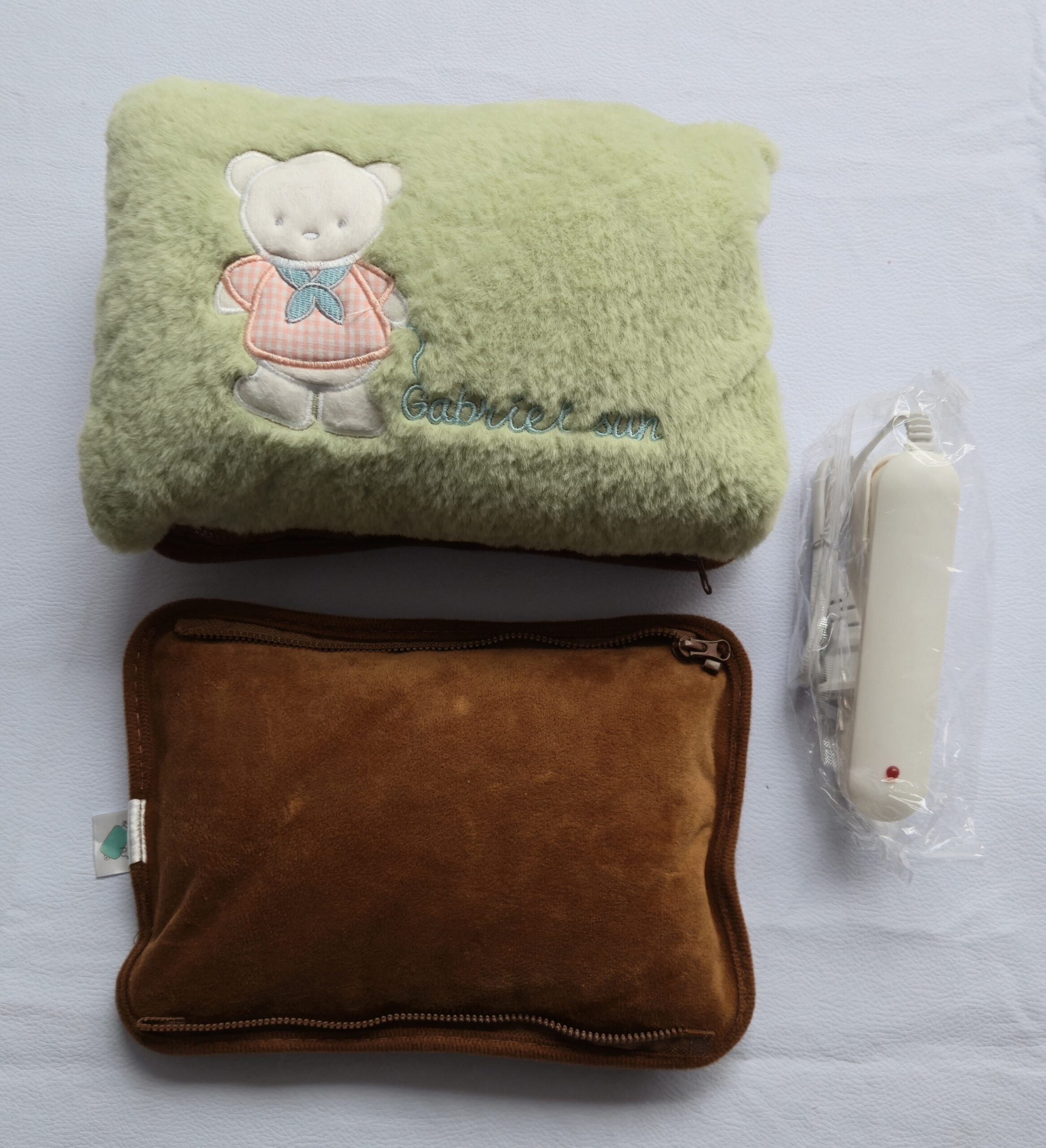 Bolsa eléctrica modelo afelpado con cierres– diseño Teddy. Para variaciones de color dar clic. - Imagen 4