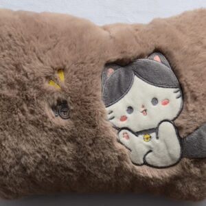 Modelo con almohada